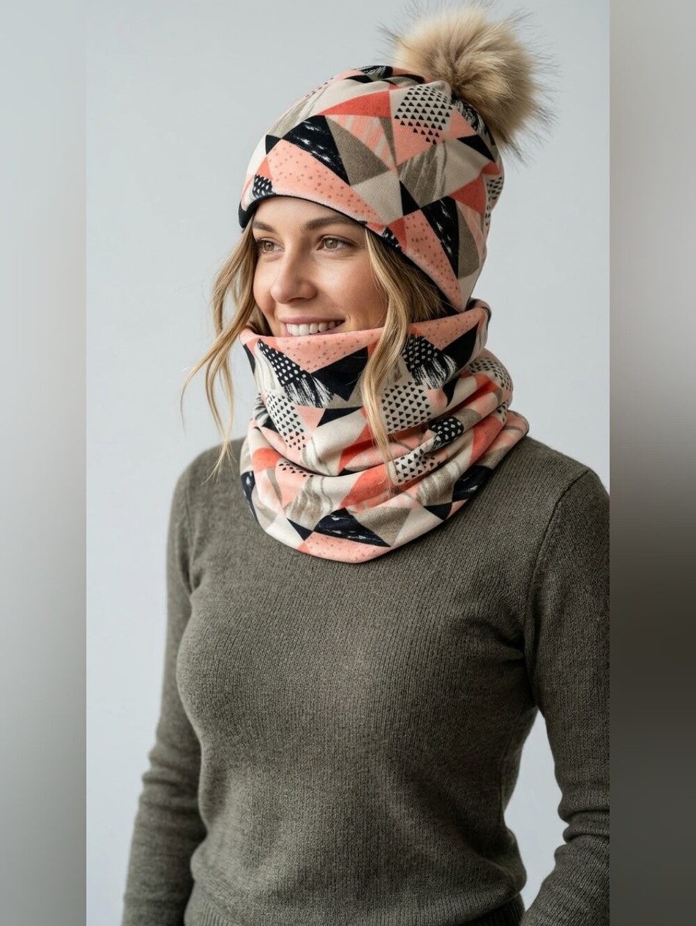 Magnifique Ensemble tuque à pompon en fourrure véritable + cache-cou assorti